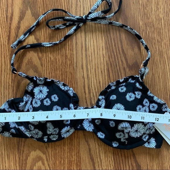 RAISINS Large ( Junior) Black White Floral Splash Las Flores Swim Bikini Top - Picture 7 of 12